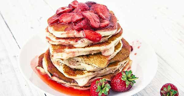 No-Flip Strawberry Pancakes: Easy Oven Baked Brunch